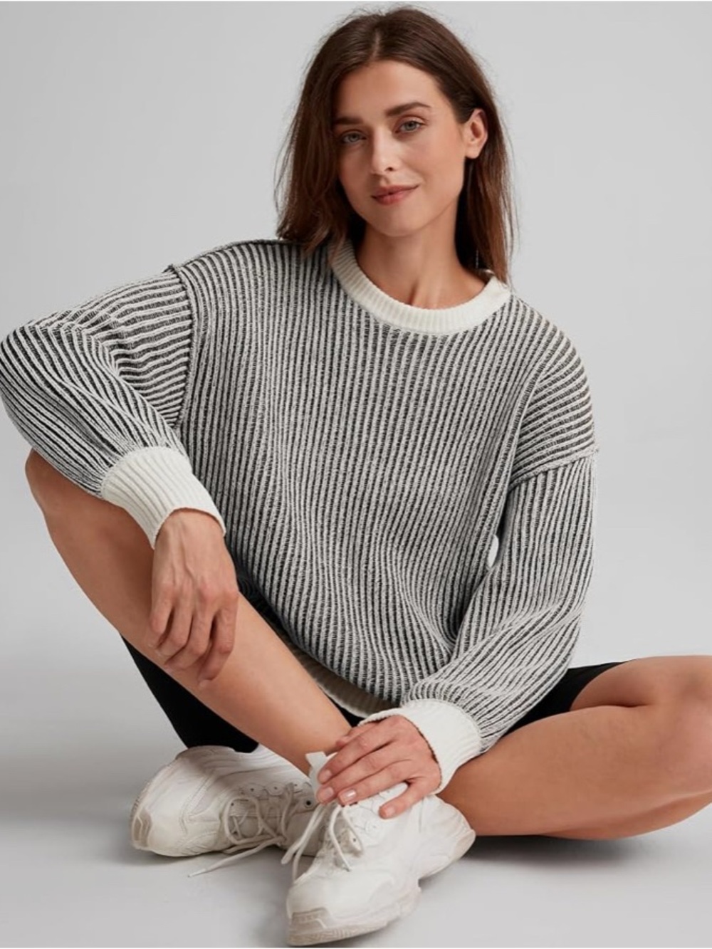 Beyond Chenille Sweater 2025 Winter Crew Neck Pullover Sweater Size S